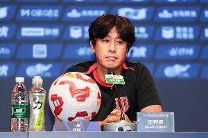 记者:徐正源现年薪税后170万美元,进亚冠续约三年也没要求涨薪