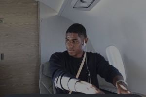 欢迎新队友!亚马尔在拉什福德社媒留言比心