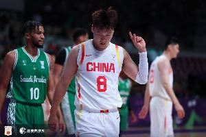 得分全队最高!赵睿上半场6中3得到11分1板1助 三分5中2