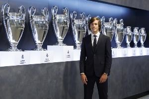 A费:和姆巴佩这样的队友一起踢球更轻松,我和所有人关系都很好