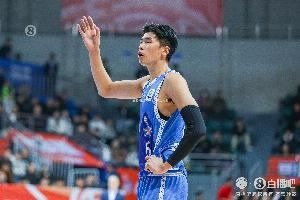 媒体人:拿顶薪的选秀球员越来越多了 下一个会是邹阳吗?
