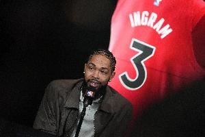 莺歌:我对场上局势观察很清晰 能看到很多传球机会