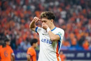 李小恒:韩鹏高强度训练帮我提升状态,会尽快提升普通话水平