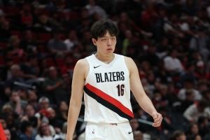 刘维伟:杨瀚森在有限时间有表现但差距也很明显 要先在队内学习